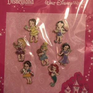 Disney Pins Collectable